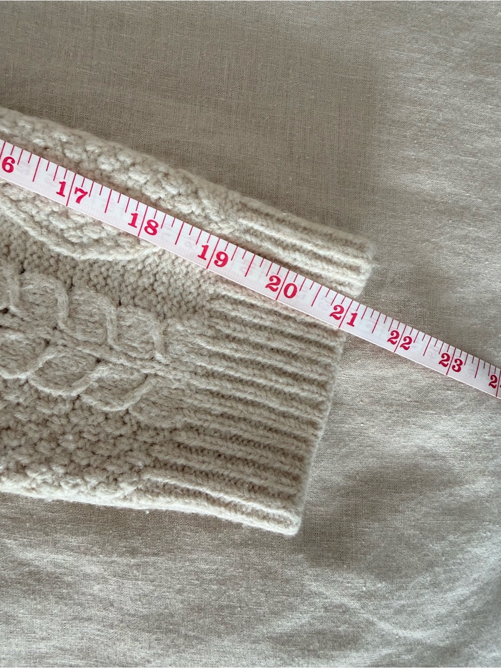 Vince Cropped Cable Knit Sweater | Wool Cashmere Blend | Ivory Chunky Knit - Picture 9 of 13